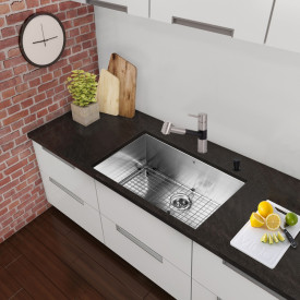 VIGO All-in-One 30-inch Stainless Steel Undermount Kitchen Sink and Branson Stainless Steel/Matte Black Faucet Set